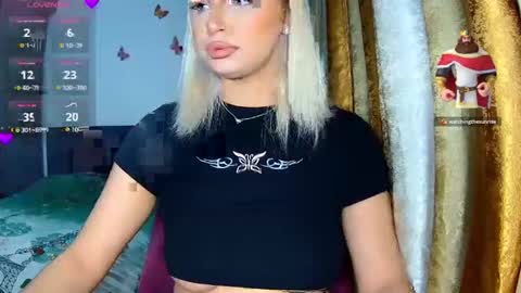 Snapshot of kylieoneadams chatting on 1, 11, 2025 kylie online show from 1, 11, 2025