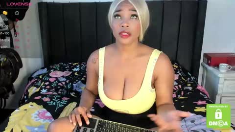 kylie white boobs online show from 8, 1, 2025