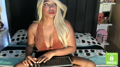 Snapshot of kyliewhiteboobs chatting on 15, 5, 2026 kylie white boobs online show from 15, 5, 2026