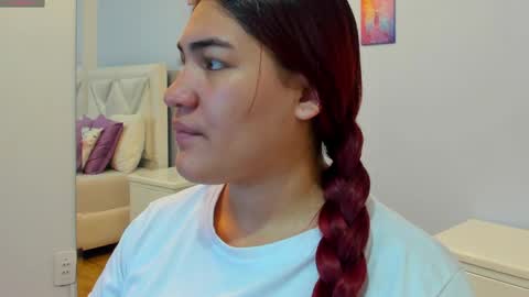 Snapshot of kyliiebaker chatting on 28, 5, 2026 Kylie online show from 28, 5, 2026