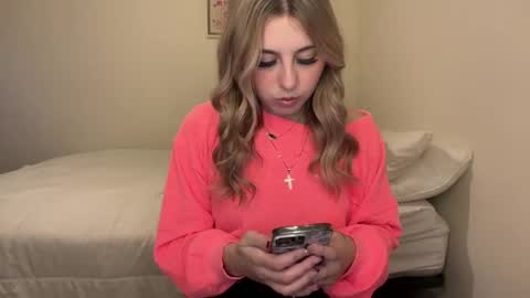 kynziee18 online show from 21, 12, 2024