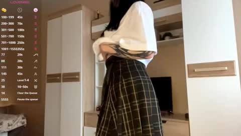 Snapshot of kyongsevenbergen chatting on 5, 12, 2025 Eva online show from 5, 12, 2025