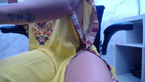 Kyra online show from 10, 4, 2026