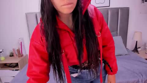 Emily  Laila  online show from 26, 11, 2025