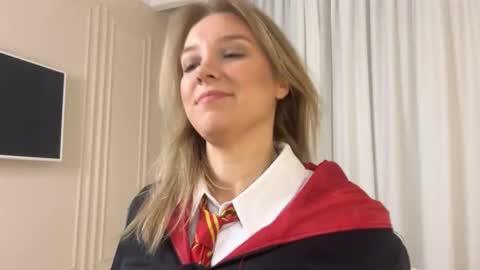 lina online show from 15, 10, 2025