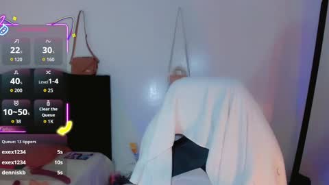 Snapshot of la_ratona_1 chatting on 8, 10, 2025 AriSaray online show from 8, 10, 2025