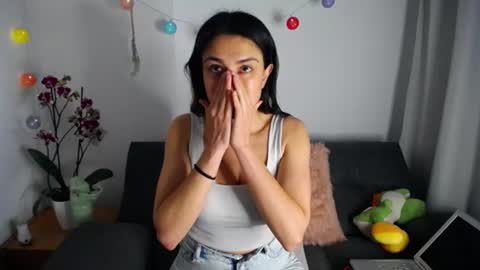 Snapshot of la_rola_ chatting on 9, 6, 2026 Catalina online show from 9, 6, 2026