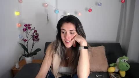 Snapshot of la_rola_ chatting on 11, 6, 2026 Catalina online show from 11, 6, 2026
