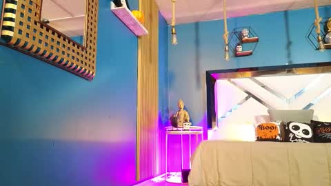 Cris  online show from 6, 10, 2025