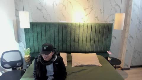 labrinthteasing online show from 13, 1, 2026