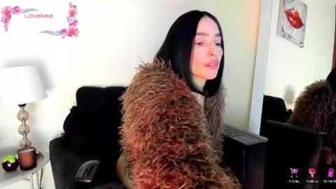 Snapshot of lace_victoria chatting on 10, 7, 2026 lace_victoria online show from 10, 7, 2026