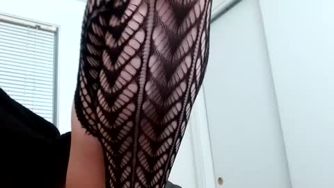 Lacey Phoenix online show from 11, 2, 2025