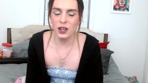 Lacey Phoenix online show from 20, 2, 2025