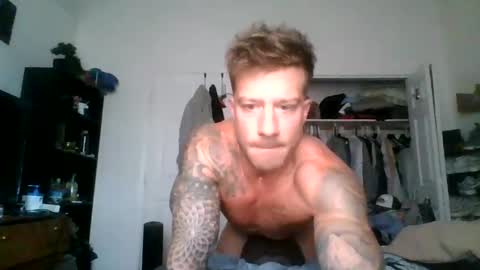 Snapshot of lacrioxcum18 chatting on 26, 10, 2025 lacrioxcum18 online show from 26, 10, 2025