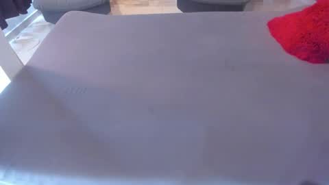 Akyra  online show from 19, 12, 2025