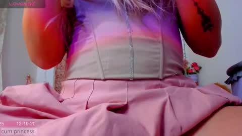 Snapshot of ladenandjuan chatting on 12, 10, 2025 Laden And Juan online show from 12, 10, 2025