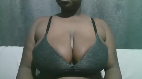 lady_dearra online show from 20, 10, 2025