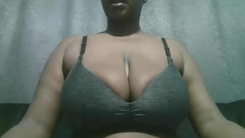 lady_dearra online show from 15, 12, 2025