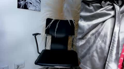 LADY  online show from 25, 1, 2025