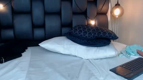 LADY  online show from 29, 1, 2025