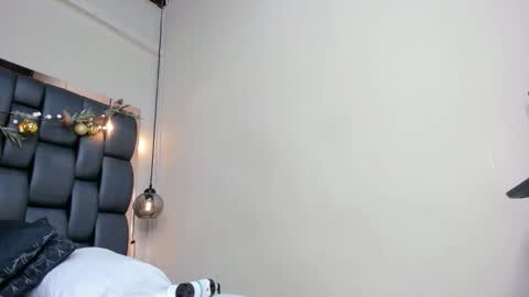 LADY  online show from 8, 1, 2026