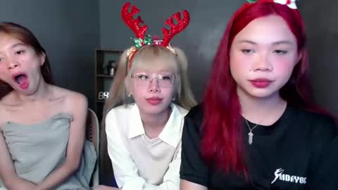 Snapshot of lady_galacticax chatting on 27, 12, 2024    online show from 27, 12, 2024