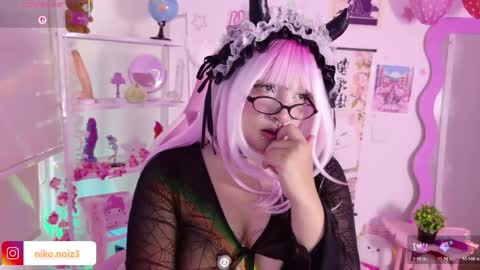 Snapshot of lady_noize chatting on 18, 5, 2026 Lady online show from 18, 5, 2026