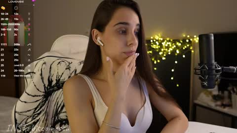 Snapshot of lady_white_snake chatting on 29, 12, 2024 lady_white_snake online show from 29, 12, 2024
