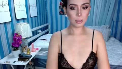 Snapshot of ladyashxxx chatting on 16, 12, 2025 isabelle ash DONT FORGET TO FOLLOW AND THUMBS ME UP BITCHES online show from 16, 12, 2025