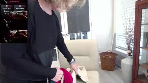 Ladybabs online show from 21, 10, 2025