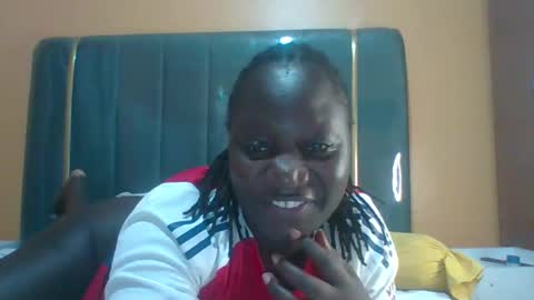 Snapshot of ladyblossoms19 chatting on 25, 4, 2026 lindah32 online show from 25, 4, 2026