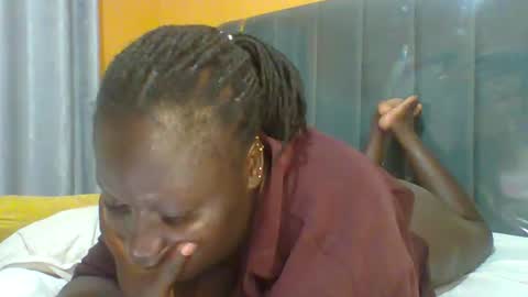 Snapshot of ladyblossoms19 chatting on 28, 4, 2026 lindah32 online show from 28, 4, 2026