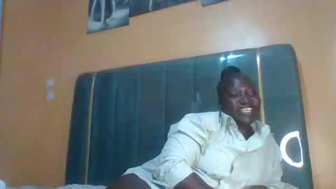 Snapshot of ladyblossoms19 chatting on 29, 4, 2026 lindah32 online show from 29, 4, 2026
