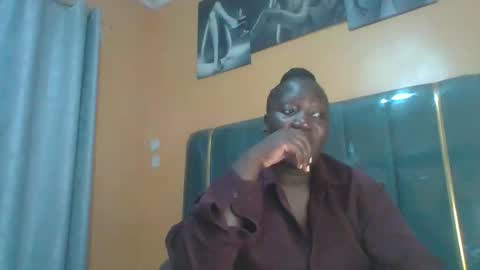 Snapshot of ladyblossoms19 chatting on 1, 5, 2026 lindah32 online show from 1, 5, 2026