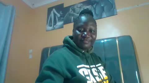 Snapshot of ladyblossoms19 chatting on 8, 5, 2026 lindah32 online show from 8, 5, 2026