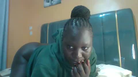 Snapshot of ladyblossoms19 chatting on 10, 5, 2026 lindah32 online show from 10, 5, 2026