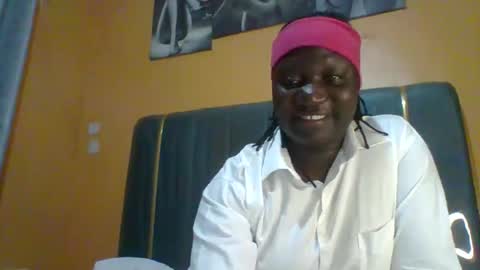 Snapshot of ladyblossoms19 chatting on 4, 6, 2026 lindah32 online show from 4, 6, 2026
