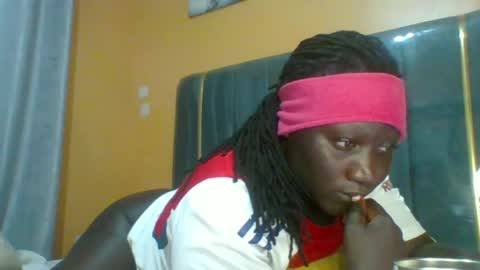 Snapshot of ladyblossoms19 chatting on 20, 6, 2026 lindah32 online show from 20, 6, 2026