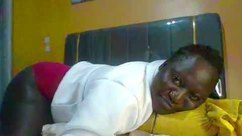 Snapshot of ladyblossoms19 chatting on 23, 6, 2026 lindah32 online show from 23, 6, 2026