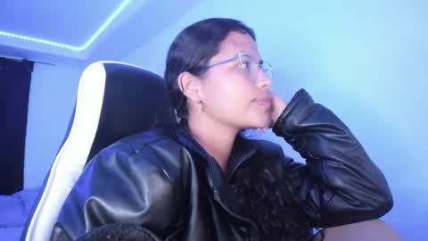  Lady  online show from 8, 3, 2025