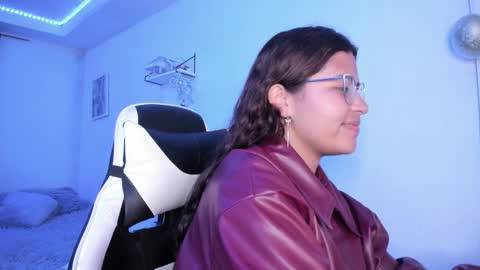  Lady  online show from 15, 12, 2025