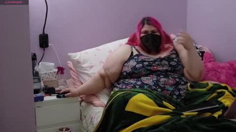 Snapshot of ladykitsunebig chatting on 28, 5, 2026 ladykitsunebig online show from 28, 5, 2026