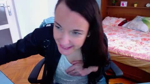 LadyLHoty online show from 19, 6, 2026