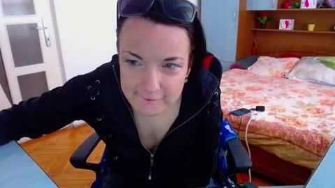 LadyLHoty online show from 17, 7, 2026