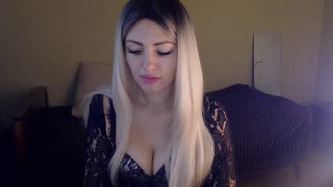 Monika online show from 3, 12, 2024