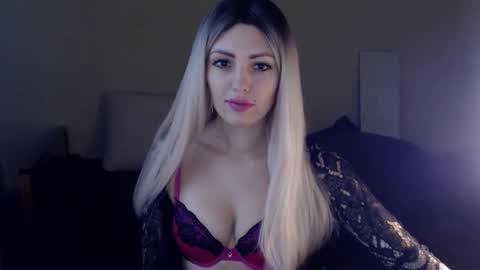 Monika online show from 4, 1, 2025