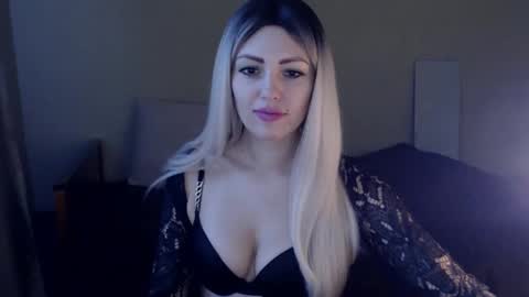 Monika online show from 9, 1, 2025