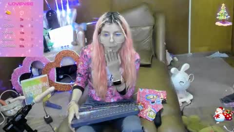 Skinnygirl online show from 12, 10, 2025