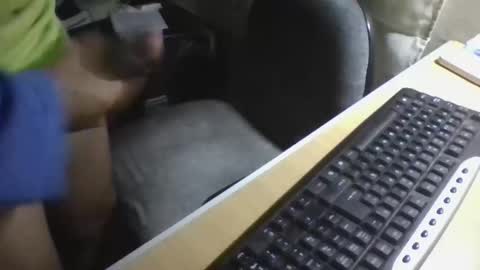 La Genova esta Dura beard boy male dick mastubate latinosexy latinohot latino glasses mature strong stronglegs online show from 1, 4, 2026