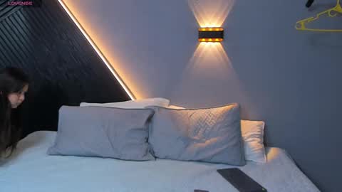    online show from 17, 3, 2026